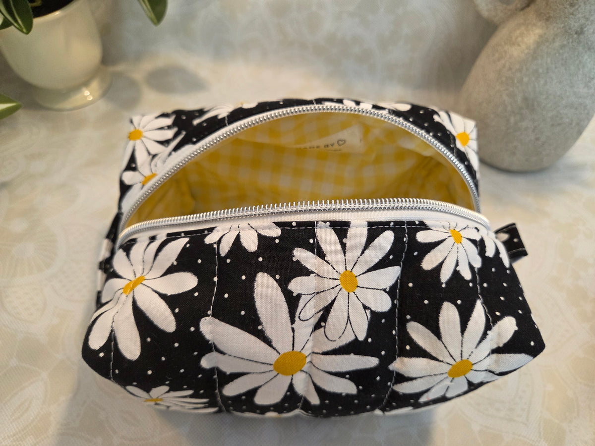 Daisies and Dots Medium Makeup Bag