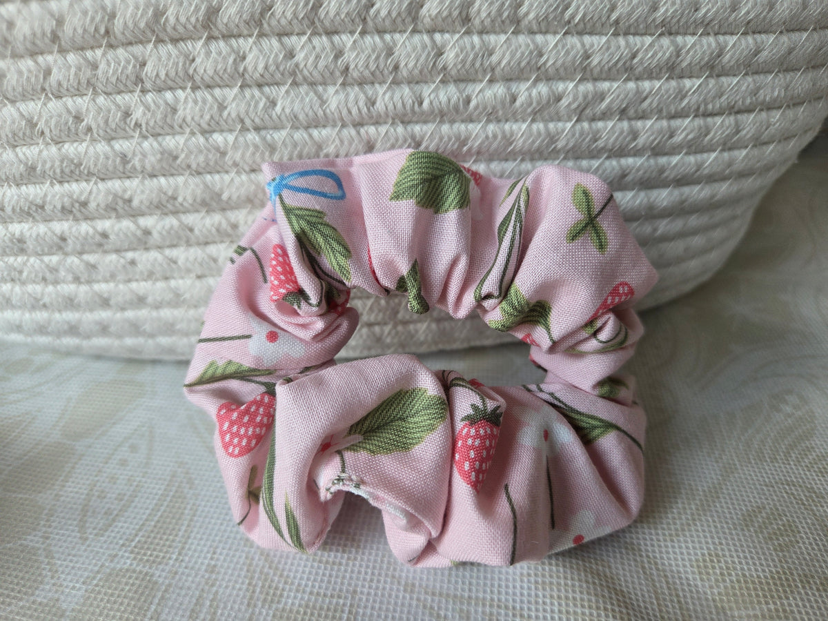 Berries and Bows Scrunchie