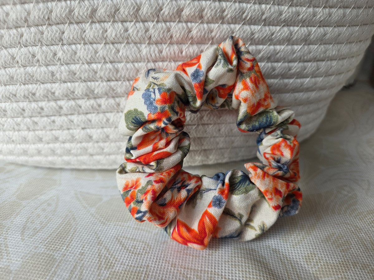 Stella Scrunchie