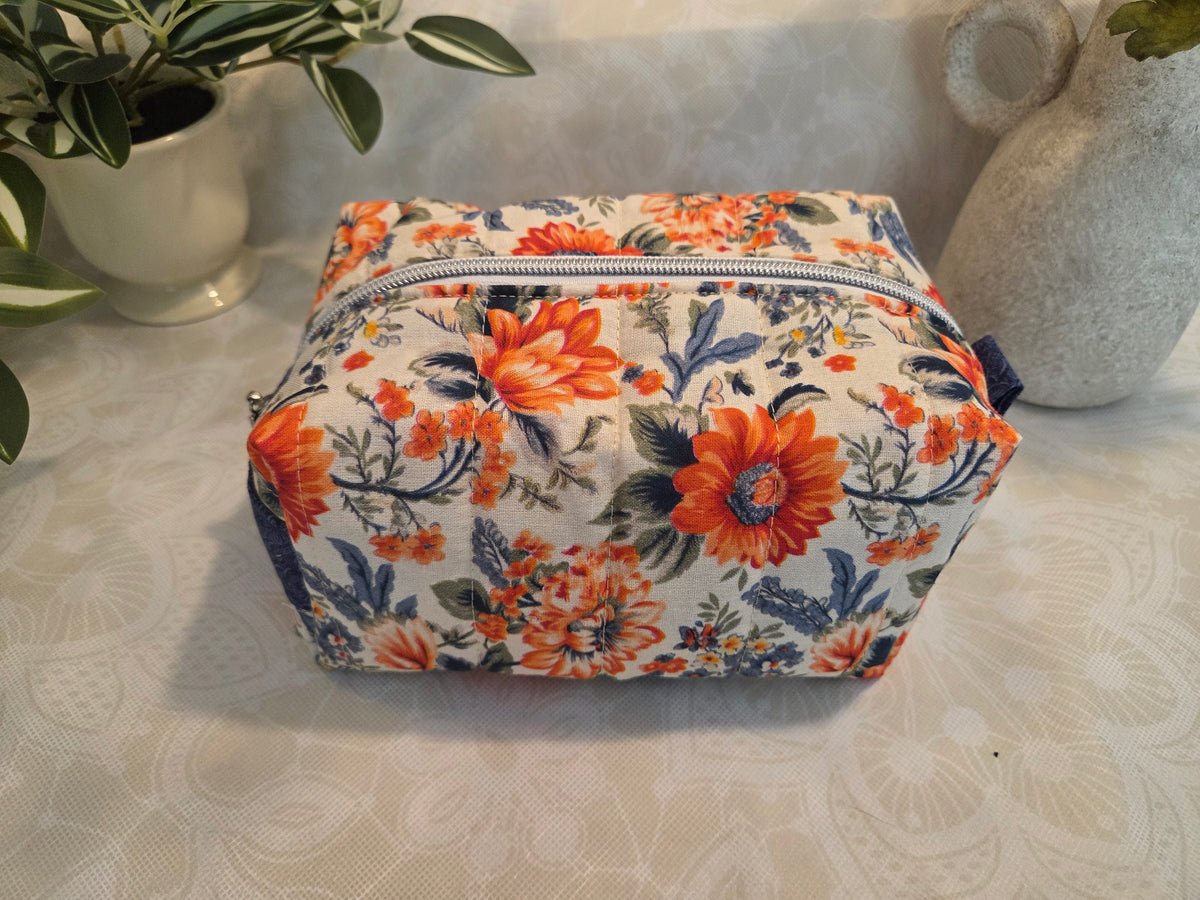 Stella Medium Makeup Bag