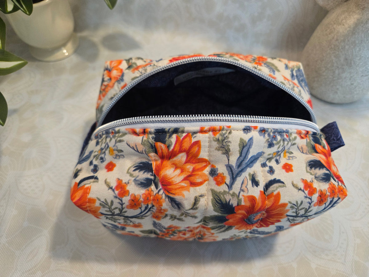 Stella Medium Makeup Bag