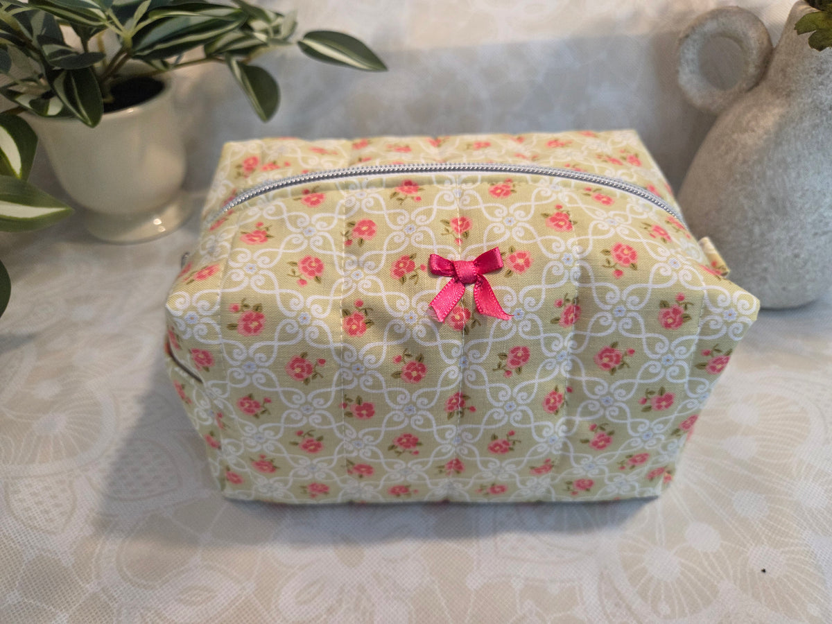Green Memory Lane Medium Makeup Bag