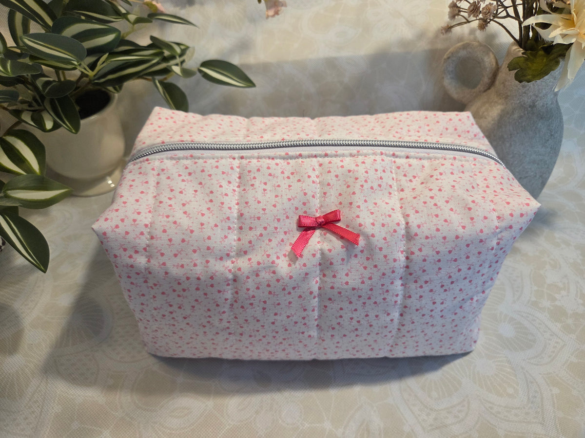Tiny Hearts Large Makeup Bag