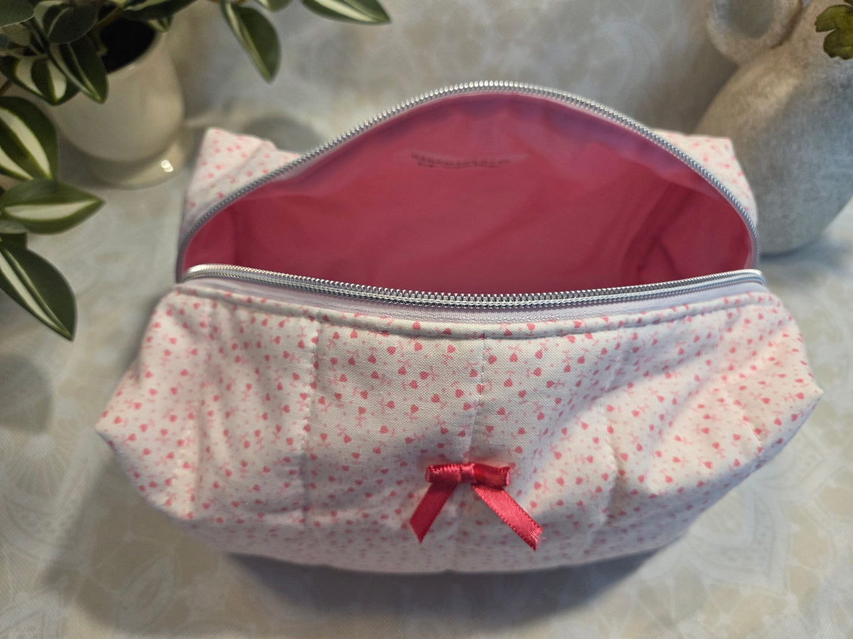 Tiny Hearts Large Makeup Bag