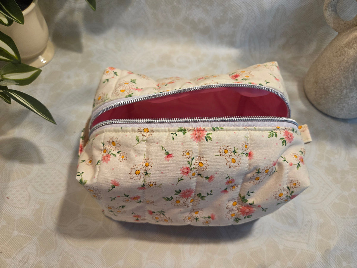 Morgan's Meadow Medium Makeup Bag