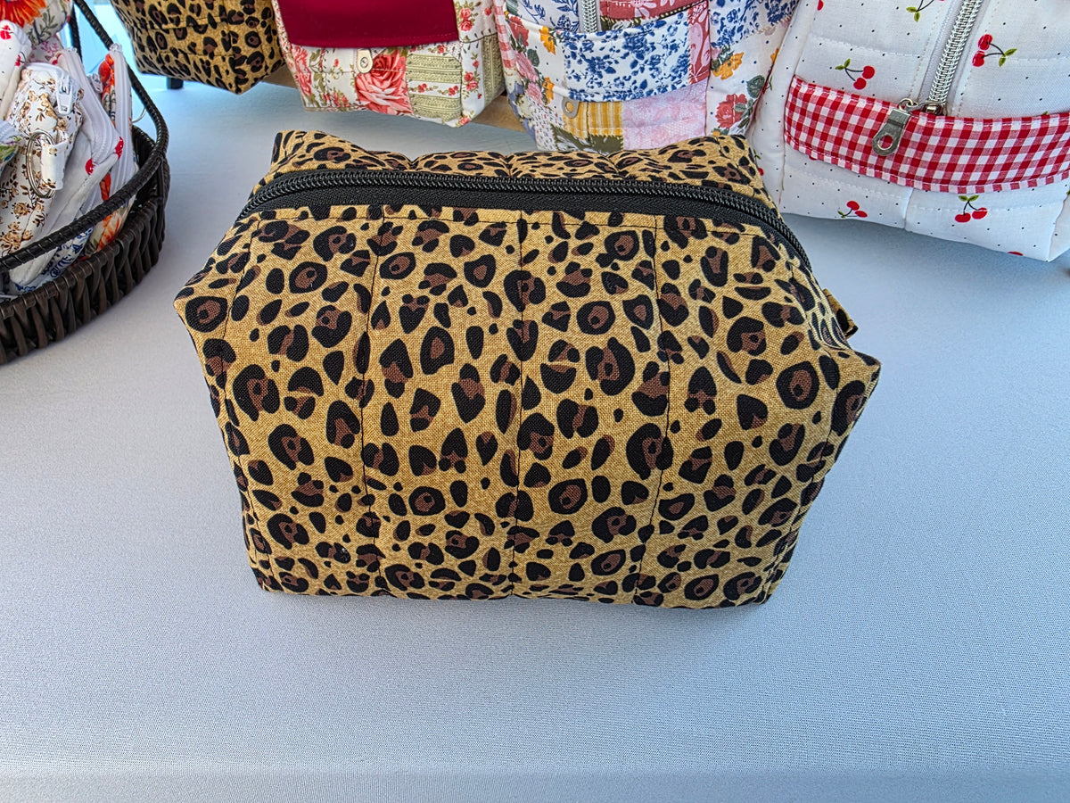 Cheetah Medium Makeup Bag